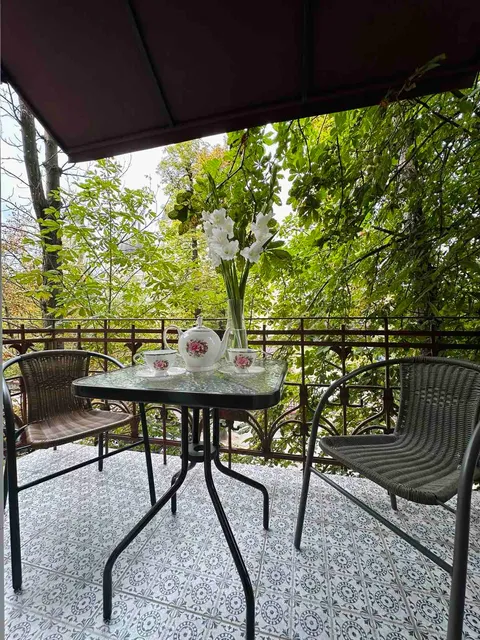 Готель на Кобилянській MonArt