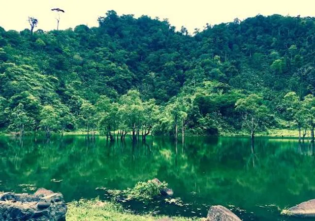 Lake Balinsasayao