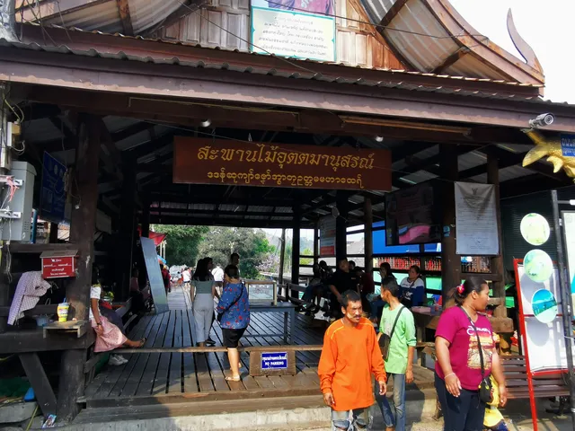 ร้านป้าหยินขนมจีนมอญ
