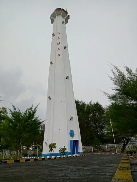 Mercusuar Pantai Pandansari