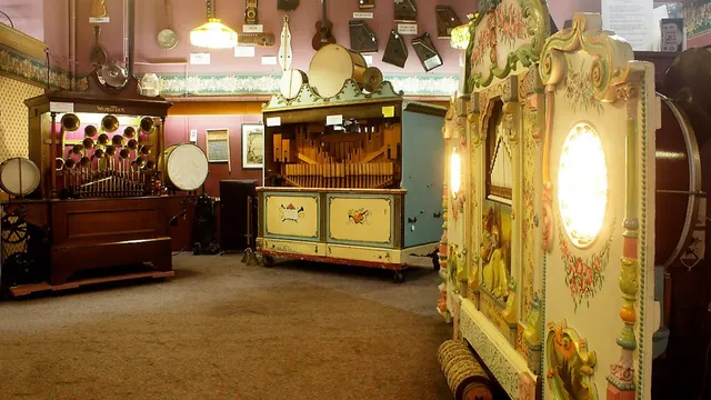 DeBence Antique Music World