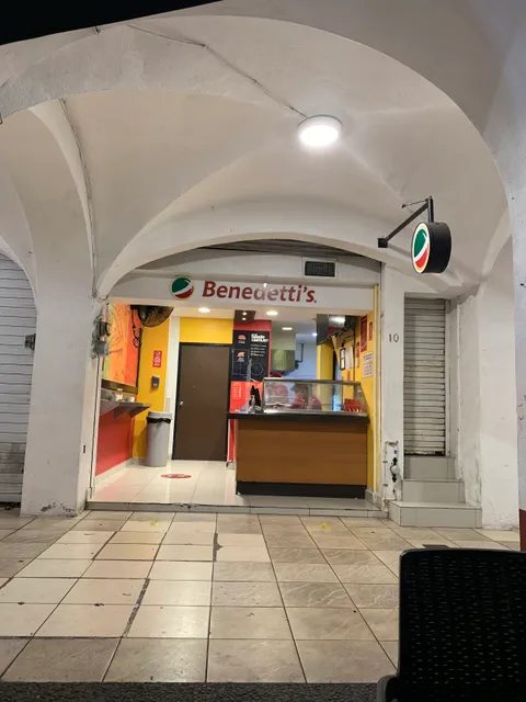 Benedetti's Puerto Express