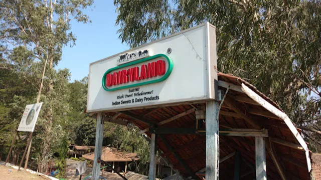 Dairyland Parlour - Parsi Dairy Farm