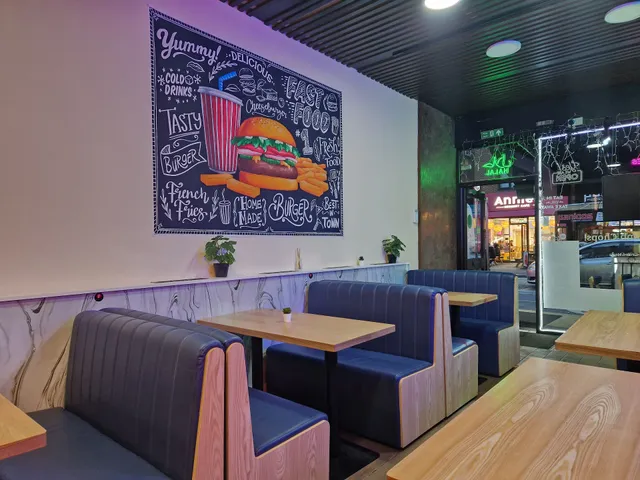 Fonzies Smash burgers and Grill