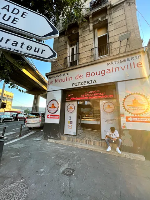 Le Moulin Bougainville