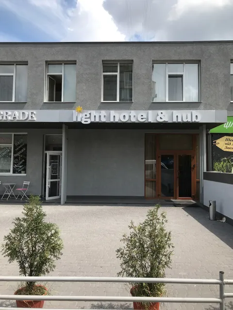 Light Hotel & Hub