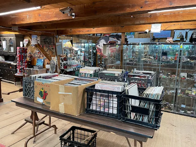 Prudhomme's Antique And Vintage Market