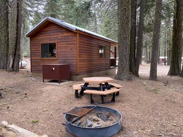 Manzanita Lake Camping Cabins