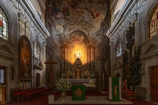 Holy Trinity Roman Catholic Church