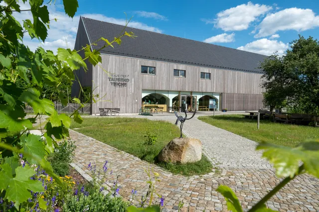 HAUS DER TAUSEND TEICHE