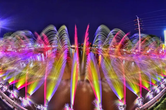 Taman Bridge Fountain Semarang