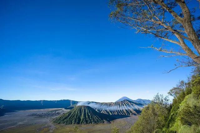 Bukit Cinta Taman Nasional Bromo Tengger Semeru