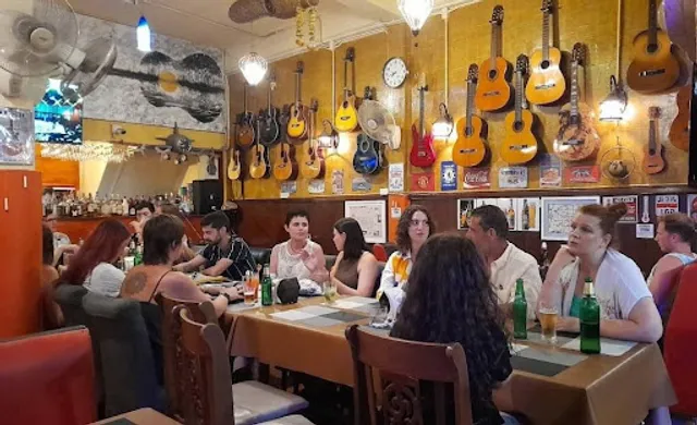 Guitar Bar & Restaurant