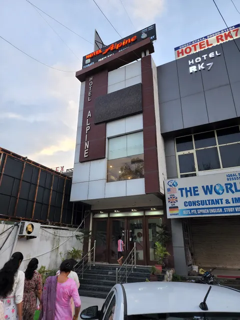 Hotel Alpine