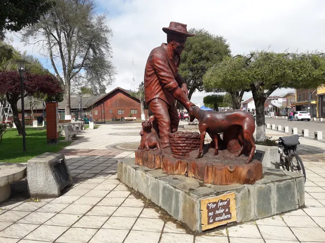 Plaza Teodoro Schmidt