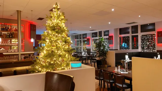 Einstein Restaurant Cafe Bar