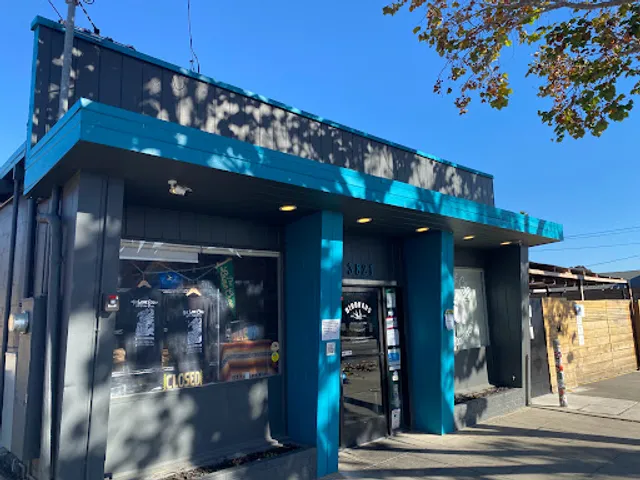 Birdhaus Beer Garden