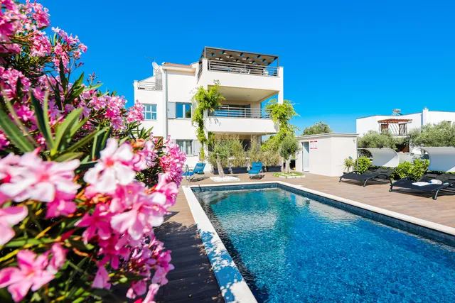 Villa Olive Garden Apartments