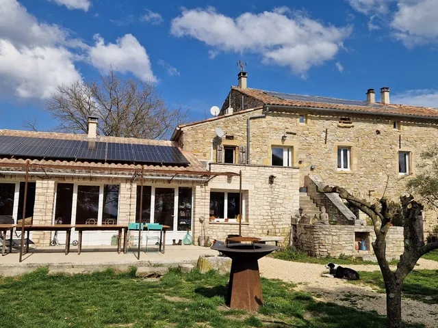 LES AVENTURES DU MAS VIE