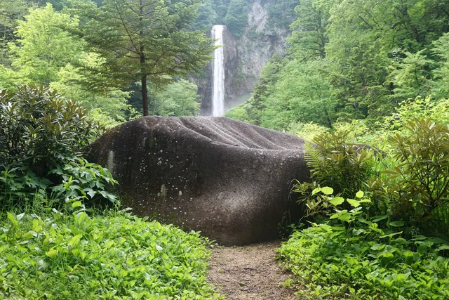 平湯温泉 平湯大滝 結氷まつり