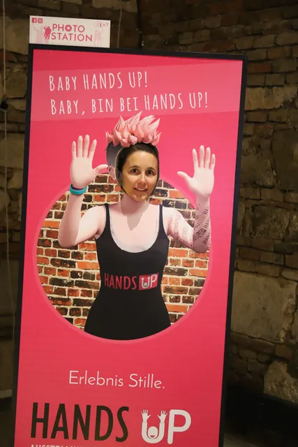 HANDS UP - Erlebnis Stille.