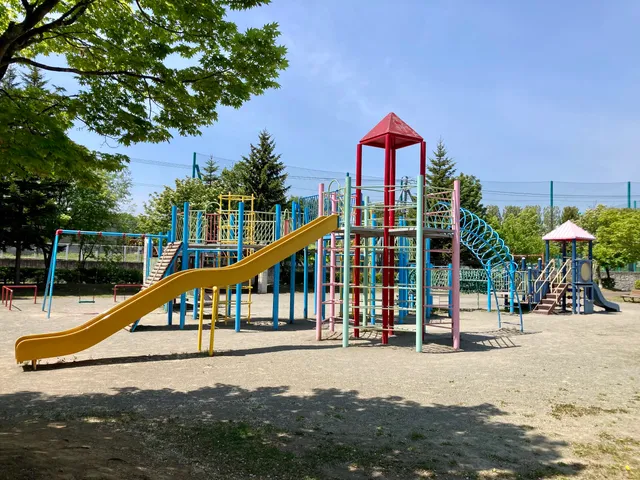 Utsukushigaoka Nishi Park