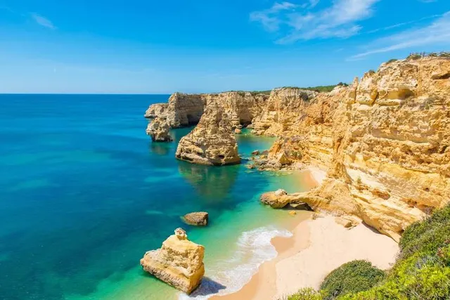 Marinha Beach