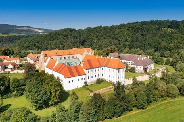 Chateau Komorní Hrádek
