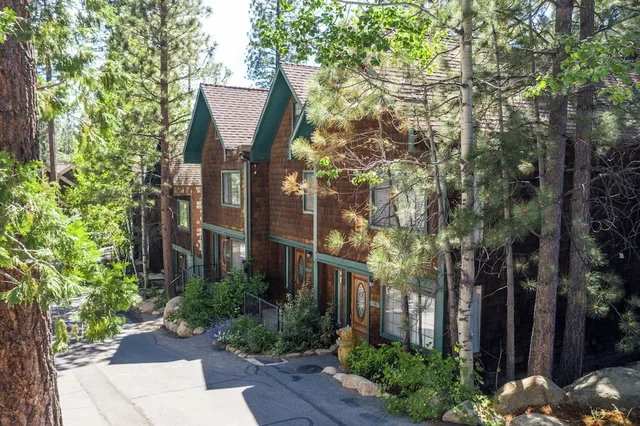 Northlakes Lodges & Villas