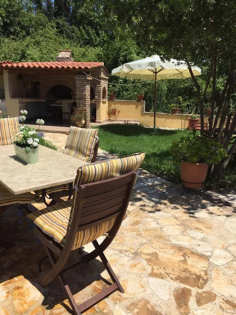 Charietta Apartments