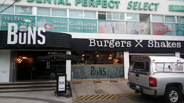 BUNS Burgers & Shakes