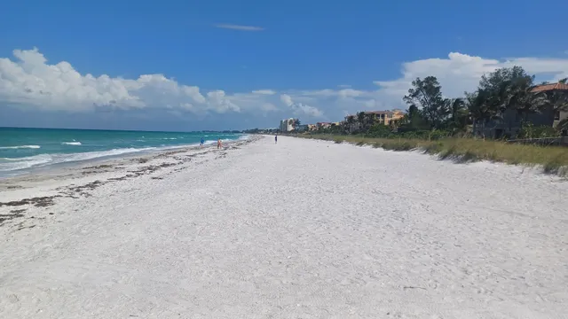 Public Beach Access (Park at Bayfront Park)