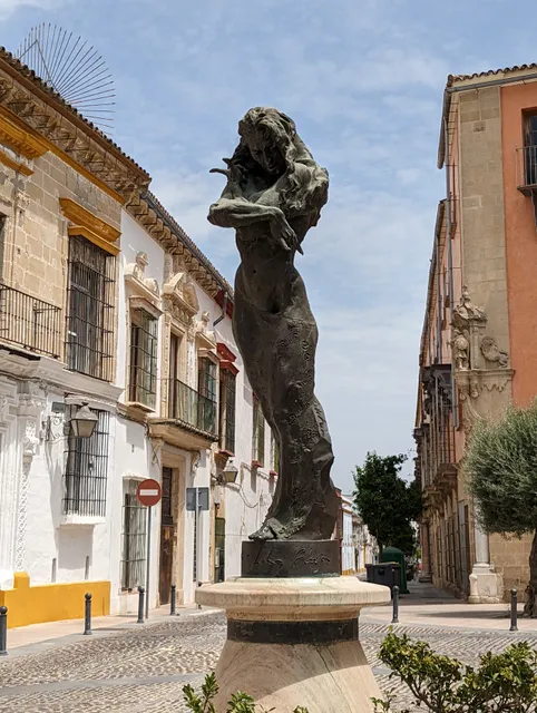 Monumento a Lola Flores