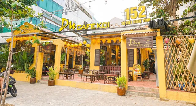 Lunas Koi Tea and Coffee