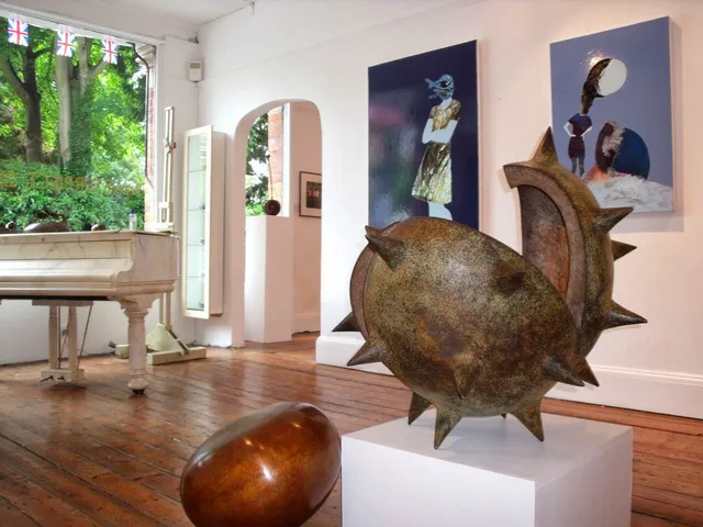 Modern Artists Gallery