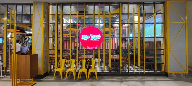 Pop Tate's R-City Mall