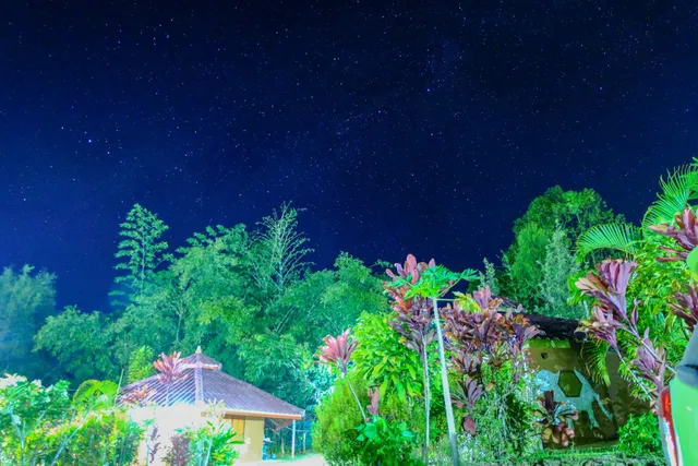 บ้านดินปั้น