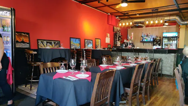 Cadena Restaurant & Tapas Bar