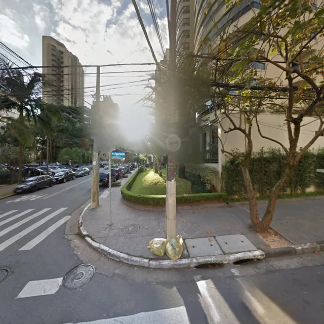 Condomínio Edício Le Champ