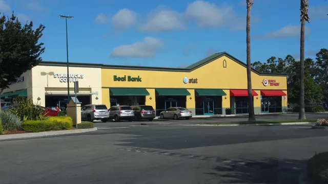 Villa Shopping Center