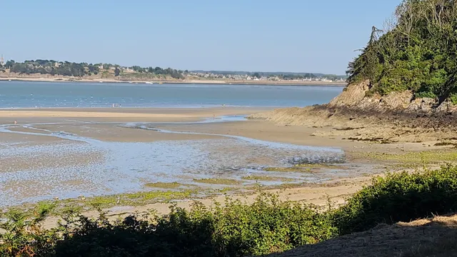 Plage de Quatre Vaux