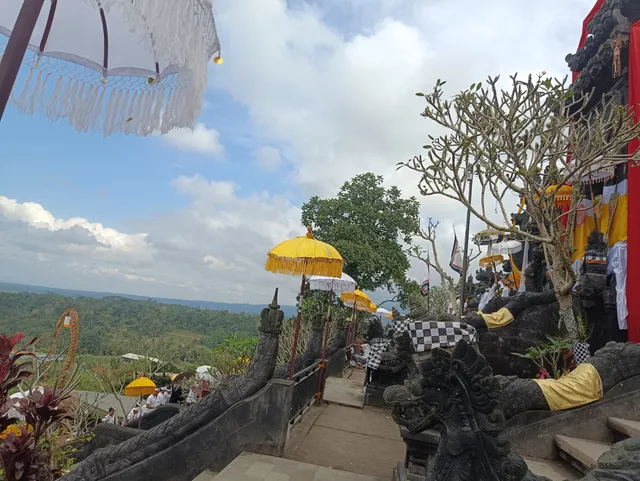 Pura Luhur Pucak Padang Dawa