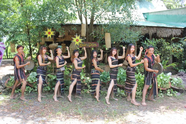 Khu Du Lịch Sinh Thái Bản Đôn Thanh Hà