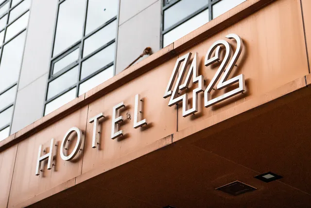 Hotel 42