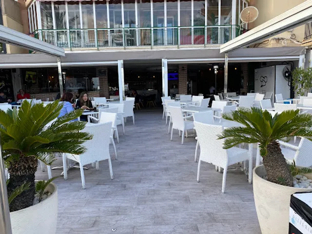 L'Artista Pizzeria Napoletana " Can Pastilla "