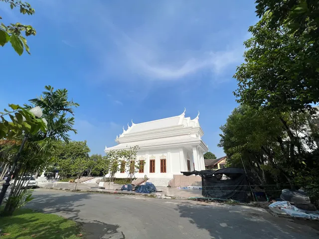 Wat Thaen Wan Di Charoen Suk