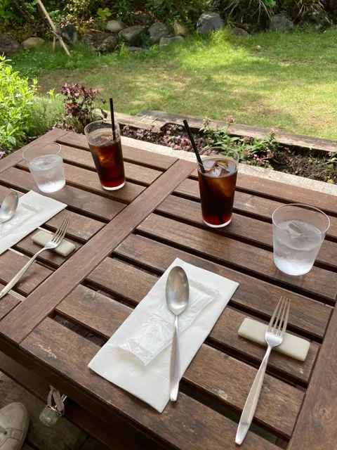 BREEZE BIRD CAFE & BAKERY