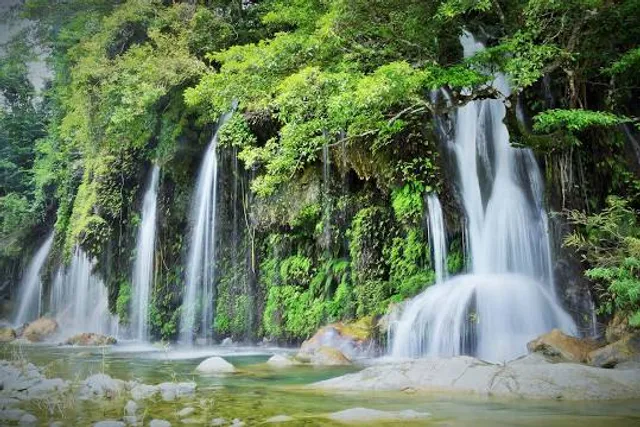 Ar-arbis Falls (BAYBAYATIN)