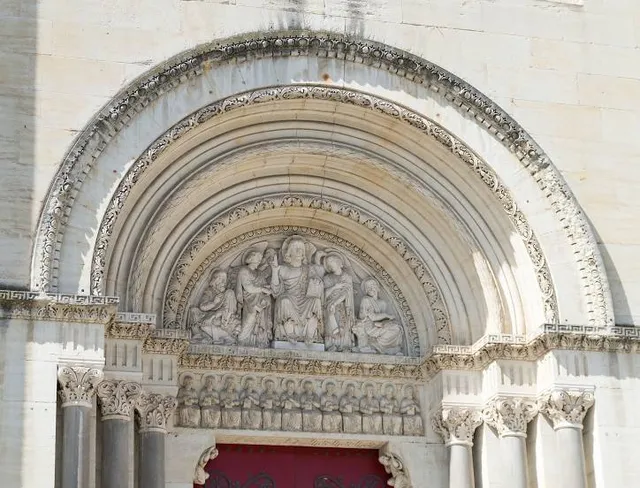 Nîmes Cathedral