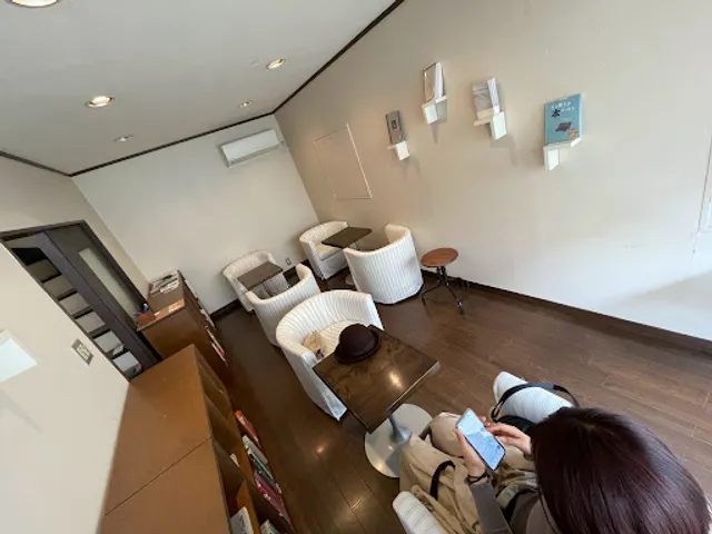 MOTOYA Book・Cafe・Gallery